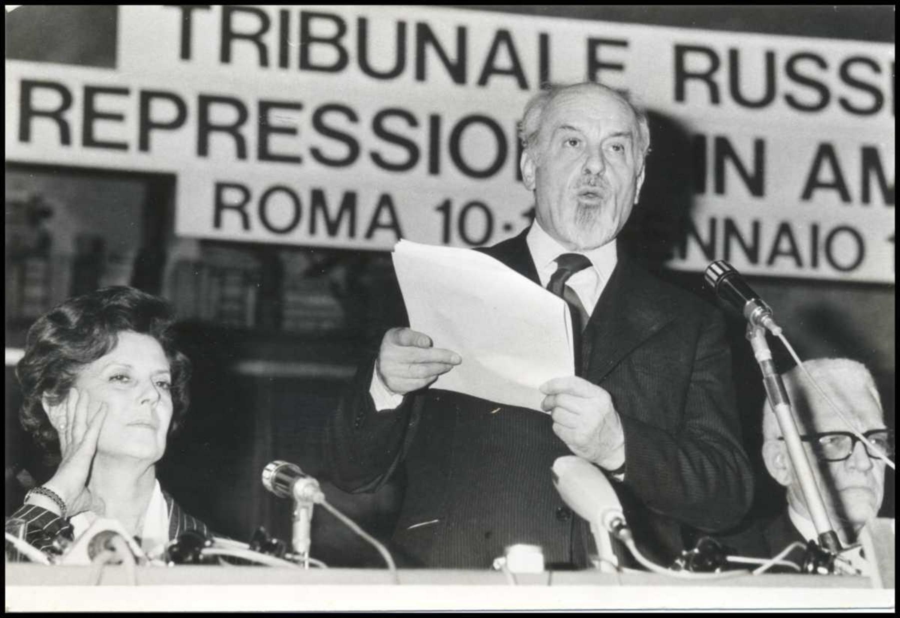 Lelio Basso legge la Sentenza (Roma, 1976)