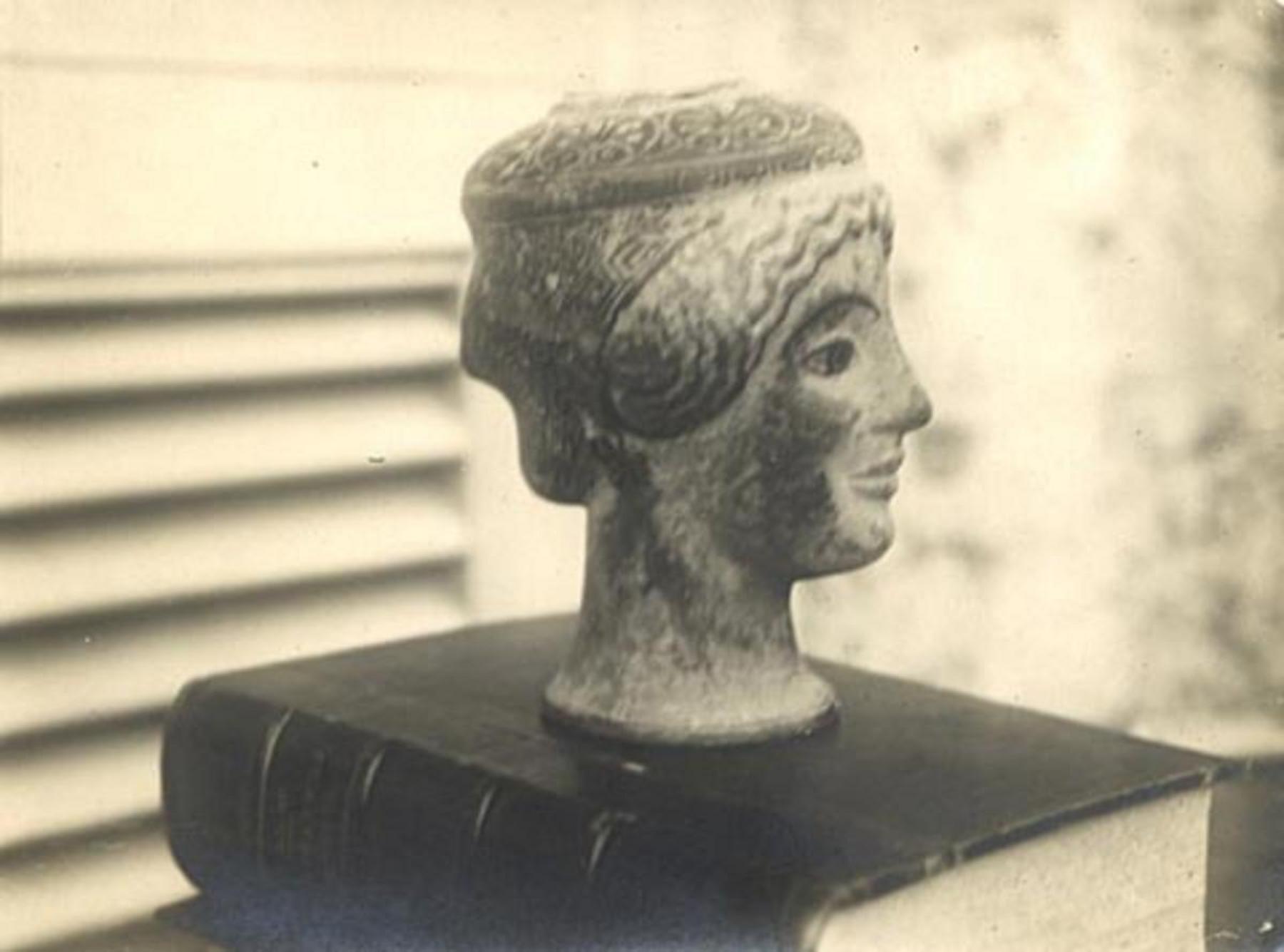 Testa muliebre. Collezione Capiolli, Monteleone